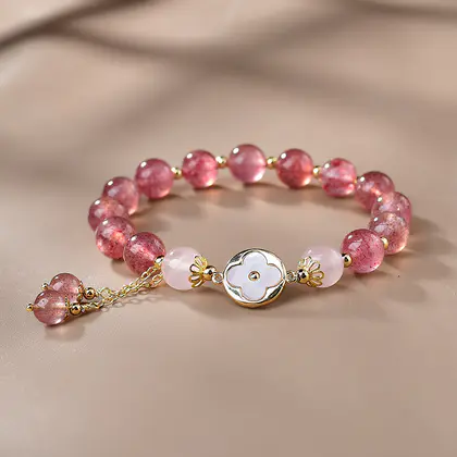 [Design] Strawberry Crystal Clover Single Loop Bracelet